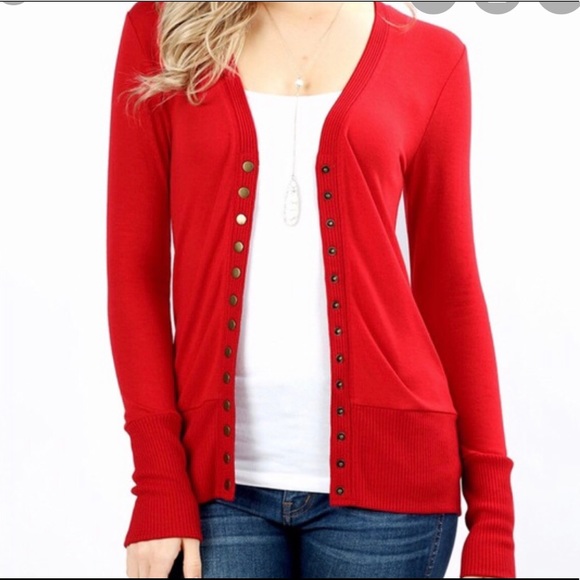 🐈 Women’s Red Snap Cardigan Like New